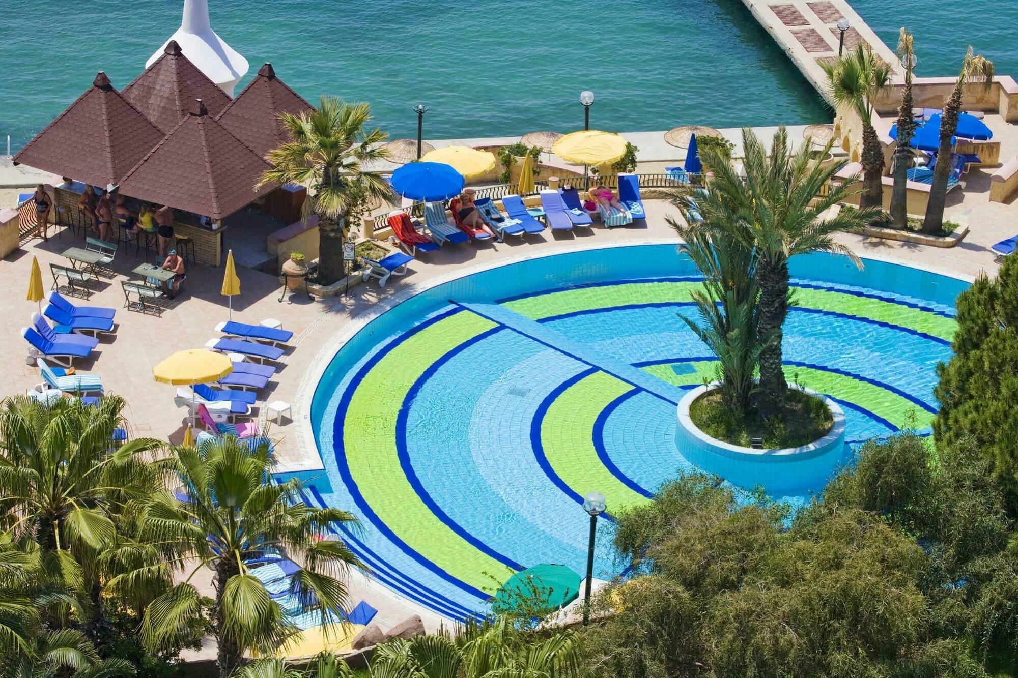 Fantasia Deluxe 5* Kusadası
